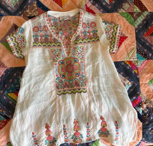 Johnny Was Workshop Tops - Johnny Was Workshop White Embroidered Ramie Tunic Blouse Size S